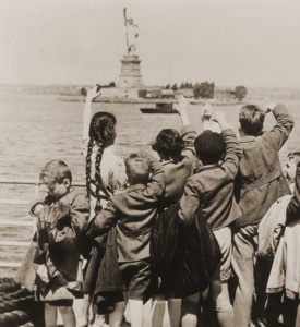 Immigrants - Jewish Refugee Children Wave at Statue of Liberty